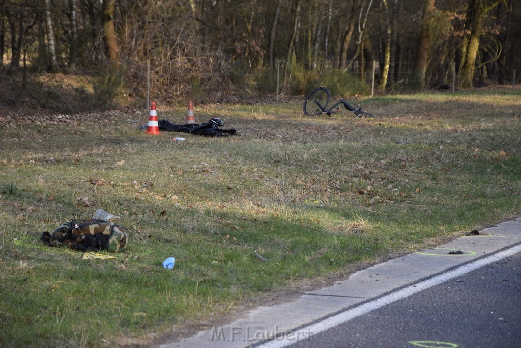 Schwerer VU Krad Fahrrad Koeln Porz Alte Koelnerstr P193.JPG - Miklos Laubert